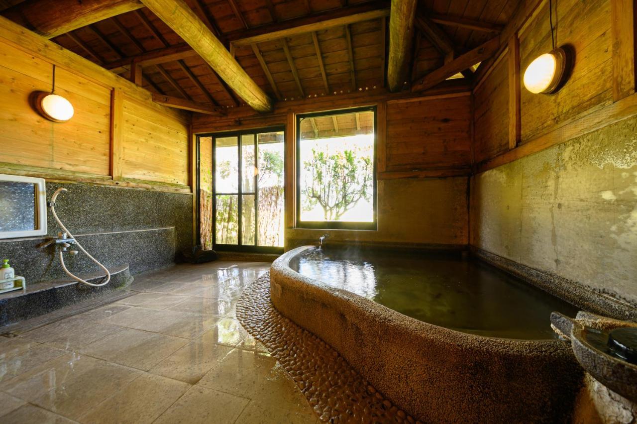 Bed and Breakfast Yufuin Flora House Exterior foto