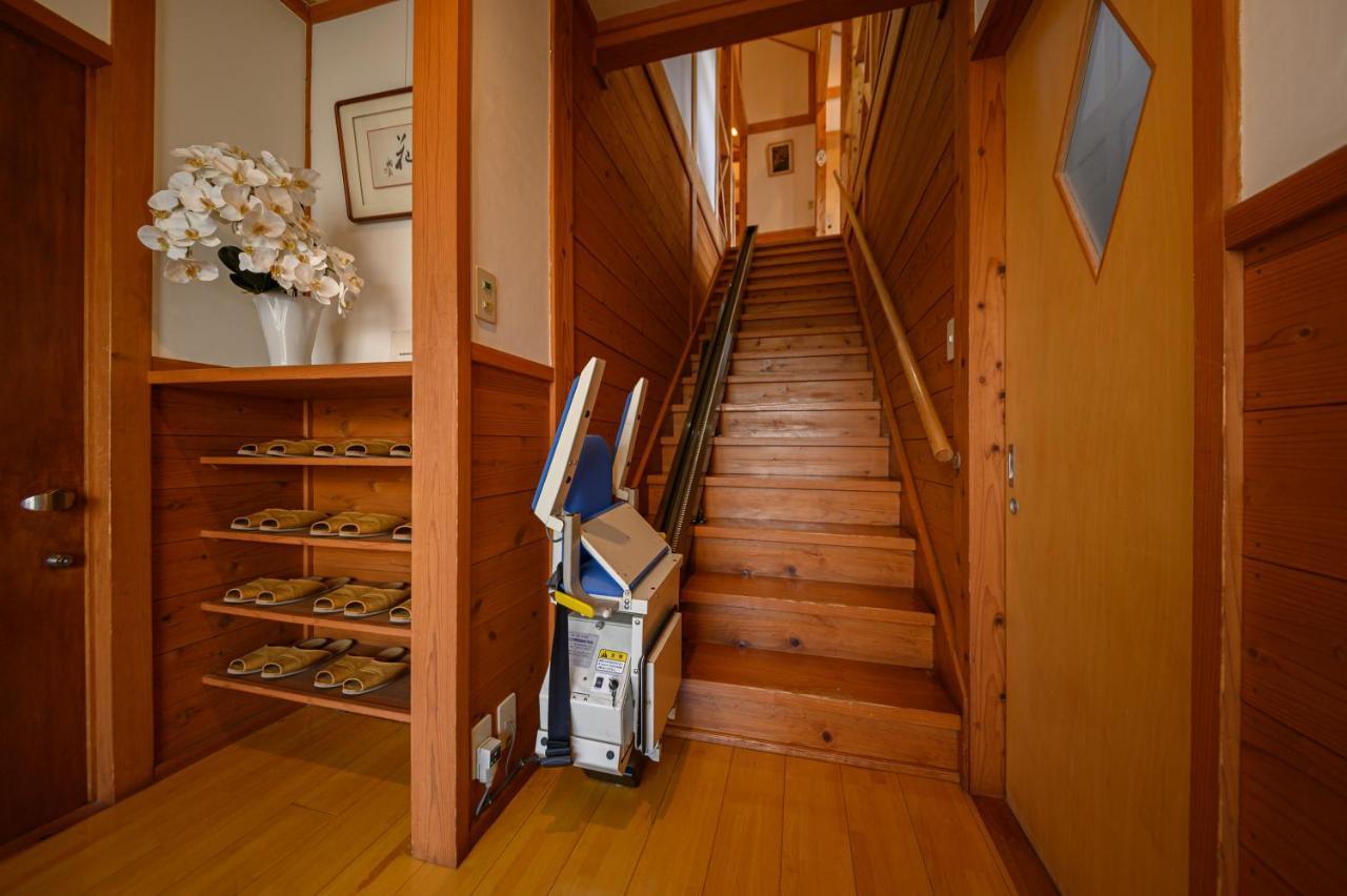 Bed and Breakfast Yufuin Flora House Exterior foto