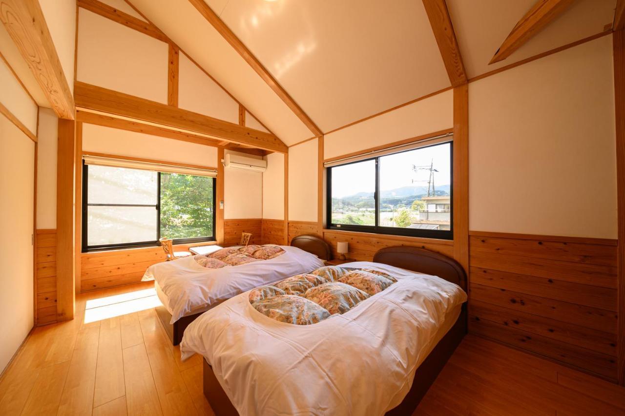 Bed and Breakfast Yufuin Flora House Exterior foto