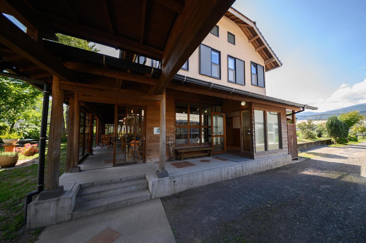 Bed and Breakfast Yufuin Flora House Exterior foto