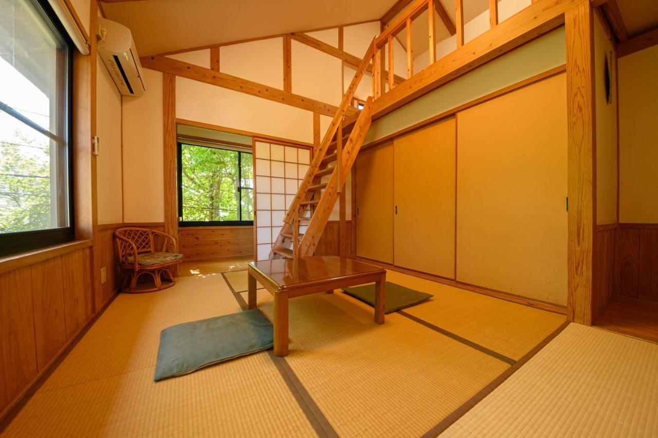 Bed and Breakfast Yufuin Flora House Exterior foto