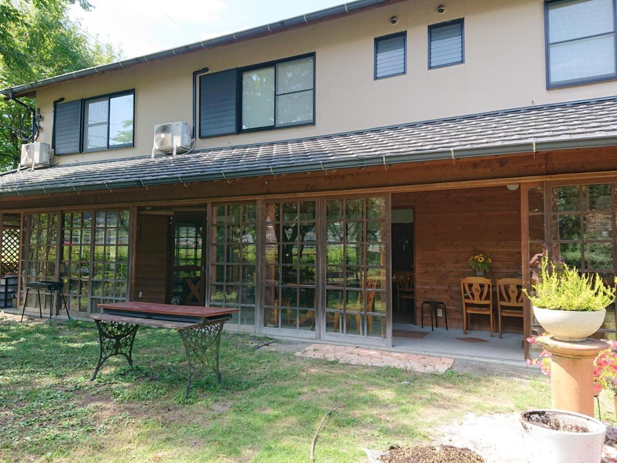 Bed and Breakfast Yufuin Flora House Exterior foto